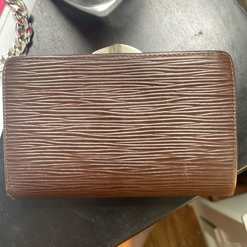 Louis Vuitton Epi Kisslock Brown Wallet - Picture 3 of 10